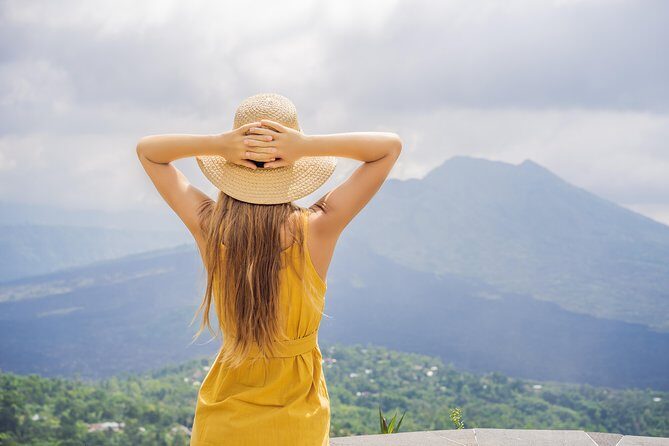 Private Tour: Bali Volcano with Jungle Swing Experience - Stop 1: Tegalalang Rice Terrace and how to enjoy it