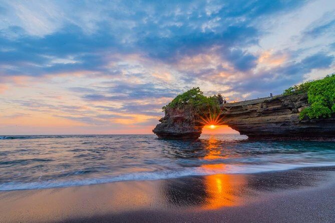 Private Tour: Full-Day Tanah Lot and Uluwatu Temples with Kecak Fire Dance Show - Uluwatu Temple at Sunset and the Kecak Fire Dance Moment