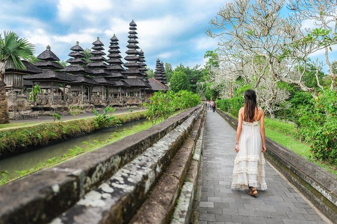 Private Tour: Full-Day Tanah Lot and Uluwatu Temples with Kecak Fire Dance Show - Your Driver-Guide Makes or Breaks a Long Day