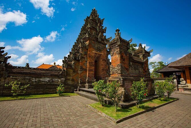 Private Tour to Sumampan Waterfall, Monkey forest, Rice terraces and Swing - Lunch stop at D’Alas Warung: plan on paying for food