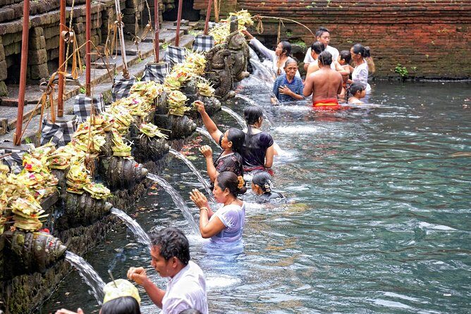 Private Tour: Ubud Highlights - Artisan Ubud: Batik, Silversmiths, and Mas Village Woodcarvers