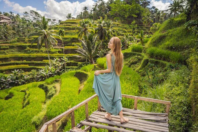 Private Ubud Instagrammable Tour - All Inclusive - Kanto Lampo Waterfall: Cascading Water Over Rock Formations