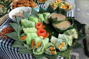 PRIVATE Ubud Market Tour & Balinese Cooking Class with Putu - Lunch in Putu’s Compound Home: Three Generations at the Table