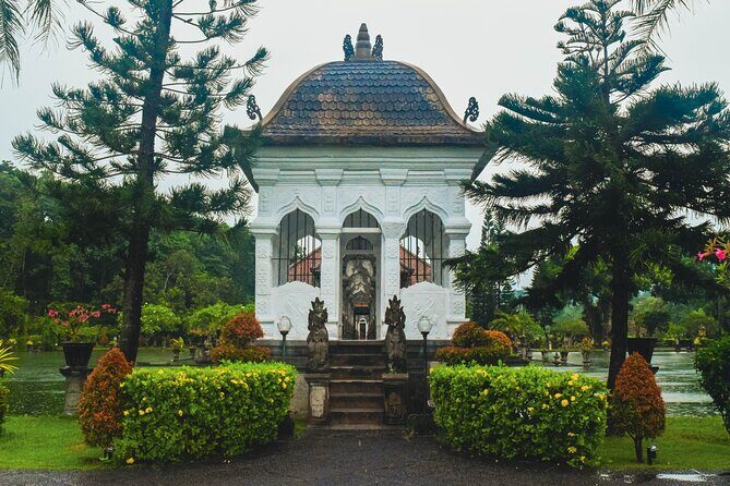 Royal Karangasem Heritage Tour - Sebetan village orchards: salak snake fruit and everyday Bali