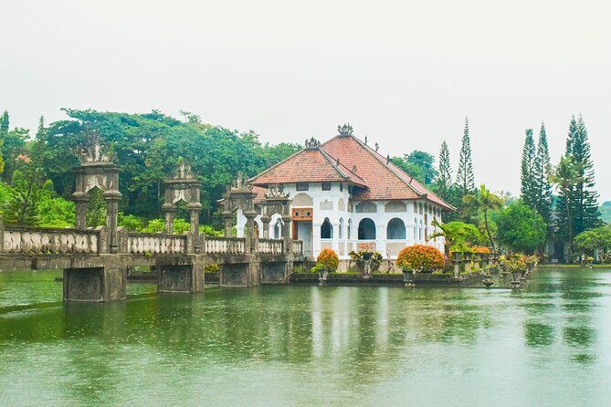 Royal Karangasem Heritage Tour - Tirta Gangga Water Garden: the fountains and pavilions that make the day