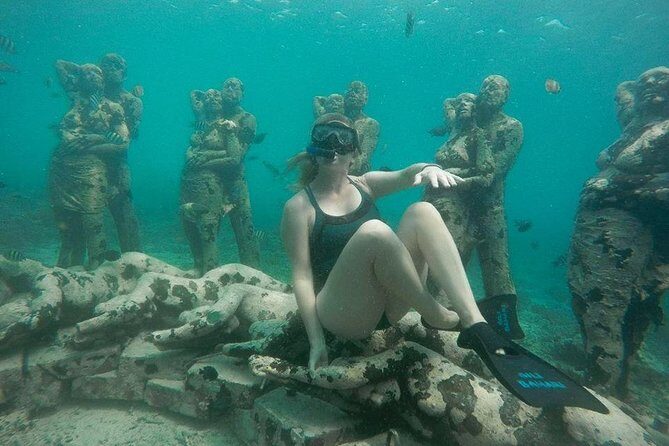 Sharing Snorkeling Trip Gili islands Depart Lombok/Gili Trawangan - The Glass-Bottom Boat: Seeing More Even If You Need a Break