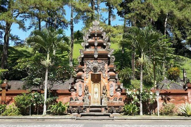 Skip the Line Tirta Empul Temple Entrance Ticket All Inclusive - The holy-water blessing ritual (and the big restriction)