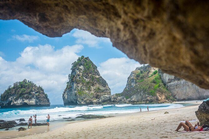 Snorkeling Adventure with East Nusa Penida Tour All Inclusive - Gamat Bay: a sea-and-scenery reset before the big beaches