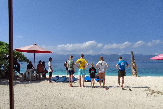 Sunny Surf School Gili Trawangan - Gili Trawangan surfing, taught in a small private group