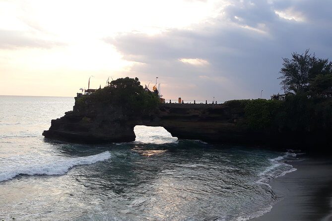 Sunset at Tanah Lot Temple and Spa Tour - Crowds, weather, and the sunset expectation you should set