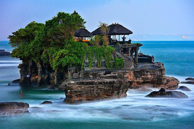 Tanah Lot and North Bali Tour: Scenic Journey - Ulun Danu Beratan: The Lakeside Temple with a Volcanic Backstory