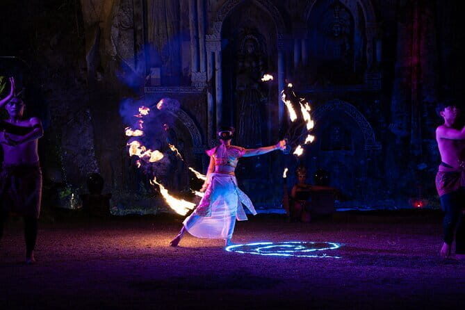 Tanah Lot Sunset Tour with Kecak Show and Dinner - Dinner Included: What You’ll Eat After the Show