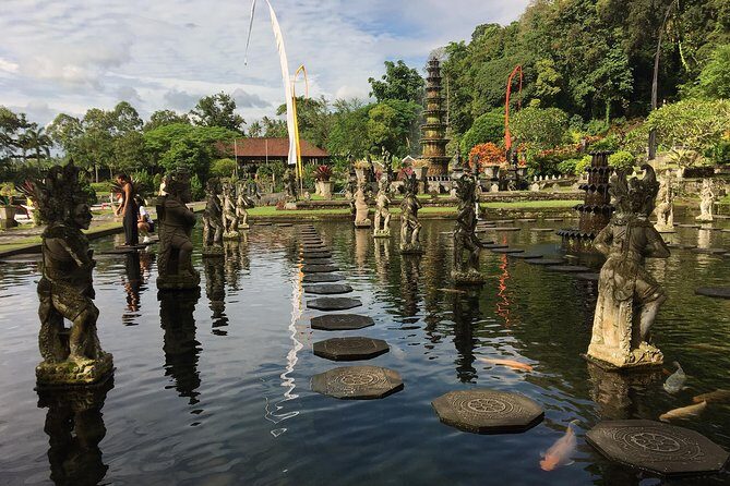 The Gates of Heavan - Ubud Jungle Swing & Waterfall Tour - Tegalalang Rice Terrace: Subak irrigation and Ubud’s iconic view