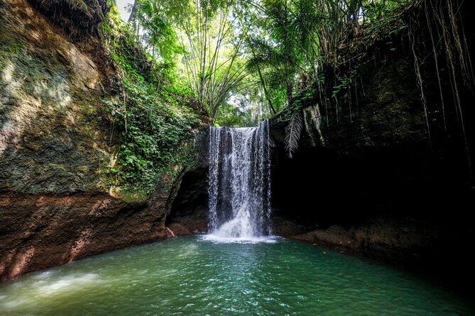Top Bali Waterfalls: Suwat, Kanto Lampoe, Tibumana Waterfall - Tibumana Waterfall: where the day slows down into a deep plunge pool