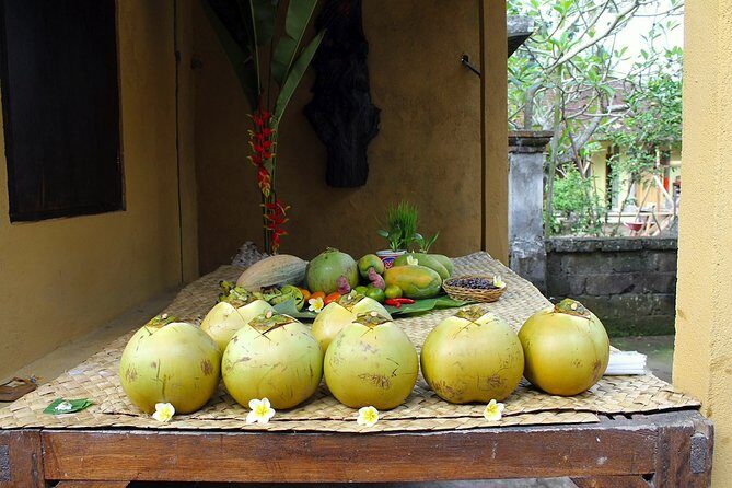 Traditional Balinese Home Dining Experience in Ubud with Putu - Who this experience is best for