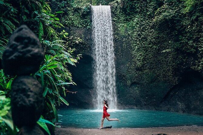 Trunyan Cemetery, Hot Spring, Penglipuran Village, and Waterfall Tour - Stop 2: Batur Natural Hot Spring for mineral-soak time