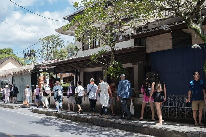 Ubud Guided Walking Tour - Ubud Palace courtyards: royalty, architecture, and cremation rituals