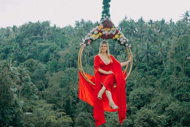 UBUD Instagram Spot Tour with Photographer - Getting there: pickup, the Ubud meeting point, and how timing usually works