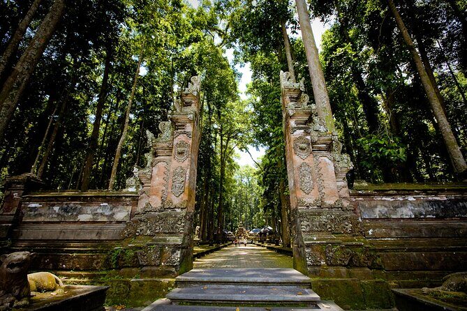 Ubud: Monkey Forest, Rice Terraces & Sacred Temples - Mengening Temple and the canang sari offering workshop: where the meaning shows up
