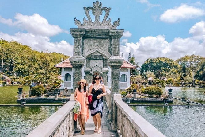 Ubud Private Tour From Cruise Port Benoa Bali All Inclusive - Craft Stops in Celuk and Beyond: Silver, Batik, and the Art of Watching