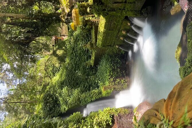 Ubud Shamanic Healing and Purification Ceremony - Stop 2: Pura Mengening (Tampaksiring) and the melukat self-cleaning pools
