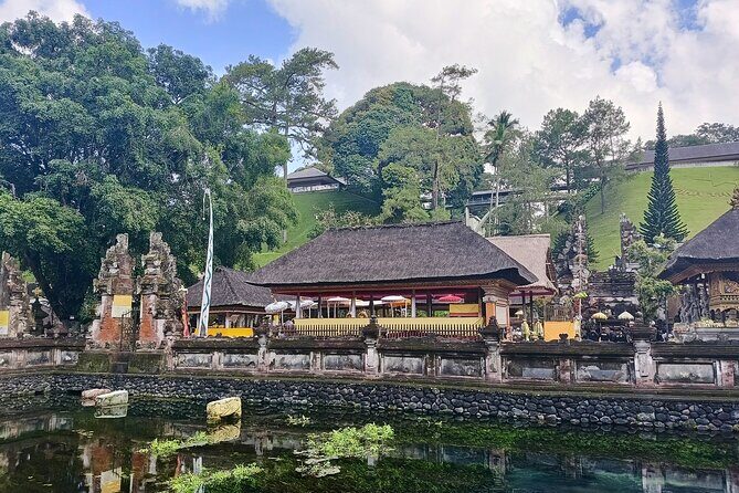 Ubud Tirta Empul Temple Tour with Purification Experience - Small Group, Strong Guidance: What the Best Guides Actually Do