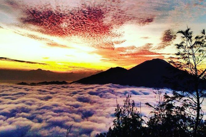 Watch the sunrise from the top of Mount Batur volcano - Coffee plantation stop and finishing the day in Bali time